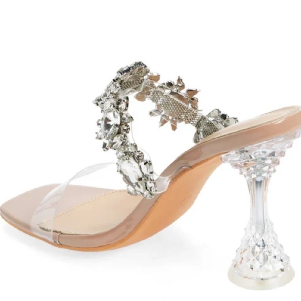Vera Wang Nude Heels with Crystal Embellishments - Picture 2 of 13